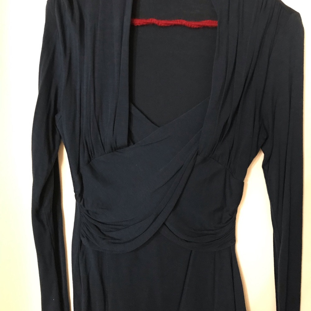 Stretch navy top